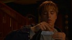 Devon Sawa : normal_hands178.jpg