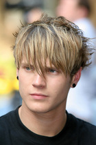 Dougie Poynter : TI4U_u1154542534.jpg