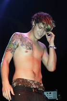 Dougie Poynter : TI4U_u1157914626.jpg