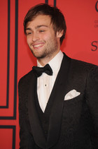 Douglas Booth : douglas-booth-1370794706.jpg