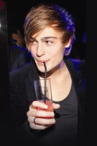 Douglas Booth : douglas-booth-1370794804.jpg