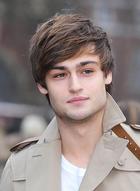 Douglas Booth : douglas-booth-1370794984.jpg