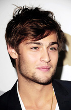 Douglas Booth : douglas-booth-1370795006.jpg