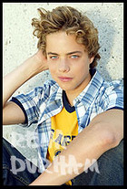 Douglas Smith : A20new20gorgeous20doug20pic.jpg