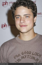 Douglas Smith : douglas_smith_1233065238.jpg