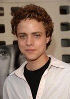 Douglas Smith : douglas_smith_1233093729.jpg