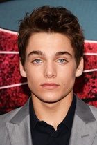 Dylan Sprayberry : dylan-sprayberry-1419271347.jpg