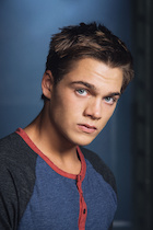 Dylan Sprayberry : dylan-sprayberry-1464888340.jpg