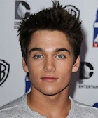 Dylan Sprayberry : dylan-sprayberry-1465064563.jpg