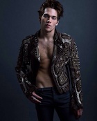 Dylan Sprayberry : dylan-sprayberry-1465332470.jpg