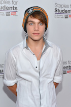 Dylan Sprayberry : dylan-sprayberry-1465438876.jpg