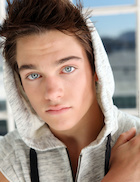 Dylan Sprayberry : dylan-sprayberry-1478799661.jpg