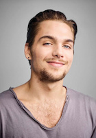 Dylan Sprayberry : dylan-sprayberry-1509796117.jpg