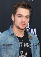 Dylan Sprayberry : dylan-sprayberry-1544927620.jpg