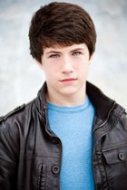 Dylan Minnette : dylanminnette_1302065668.jpg