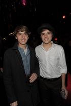 Dylan Sprouse : TI4U_u1298509999.jpg