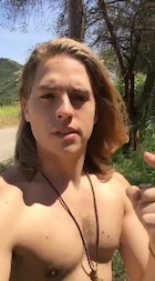 Dylan Sprouse : dylan-sprouse-1493440201.jpg