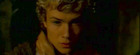 Edward Speleers : TI4U_u1135438810.jpg