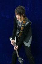 Eiji Wentz : eijiwentz_1223256283.jpg