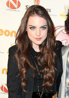 Elizabeth Gillies : elizabeth-gillies-1335400946.jpg