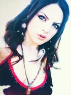 Elizabeth Gillies : elizabeth-gillies-1397407572.jpg