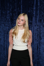 Elle Fanning : elle-fanning-1323234796.jpg