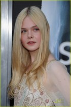 Elle Fanning : elle_fanning_1307631362.jpg