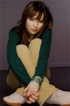 Emily Browning : SG_148934_Browning.jpg