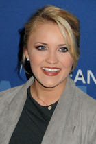 Emily Osment : emily-osment-1385337841.jpg