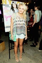 Emily Osment : emily-osment-1405436501.jpg