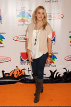 Emily Osment : emily_osment_1305302162.jpg