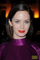 Emily Blunt : emily-blunt-1317750900.jpg