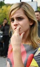 Emma Watson : emma_watson_1276631776.jpg