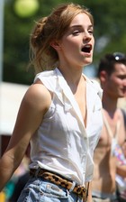 Emma Watson : emma_watson_1277617992.jpg