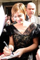 Emma Watson : emma_watson_1310004030.jpg