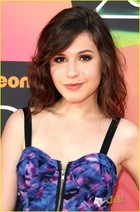 Erin Sanders : erinsanders_1272396877.jpg