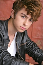 Ethan Harris-Riggs in General Pictures, Uploaded by: TeenActorFan