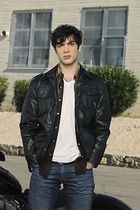 Ethan Peck : ethanpeck_1250400355.jpg