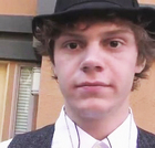 Evan Peters : evan-peters-1330001026.jpg