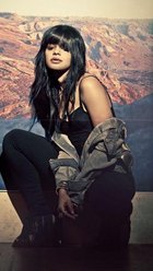 Fefe Dobson : fefedobson_1299011936.jpg