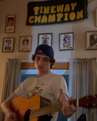 Finn Wolfhard : finn-wolfhard-1698255384.jpg