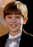 Freddie Highmore : SG_151127_Highmore.jpg