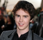 Freddie Highmore : freddie-highmore-1402178050.jpg