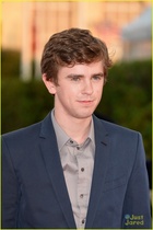 Freddie Highmore : freddie-highmore-1410705989.jpg