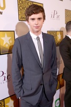 Freddie Highmore : freddie-highmore-1425760201.jpg