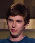 Freddie Highmore : freddie-highmore-1526414177.jpg