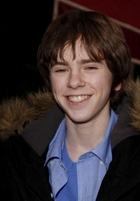 Freddie Highmore : freddie_highmore_1212108097.jpg