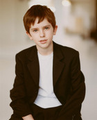 Freddie Highmore : freddie_highmore_1300979327.jpg