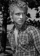 Freddie Stroma : freddiestroma_1245966374.jpg