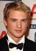 Freddie Stroma : freddiestroma_1257631081.jpg